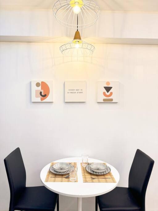 Vibe & Thrive At Unit In Avida Towers Riala Tower 2 Apartment